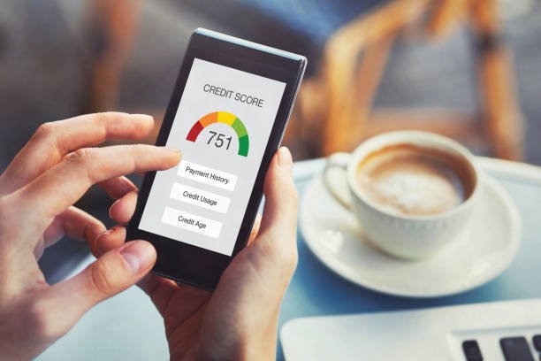 Managing cash flow and finances for small businesses
